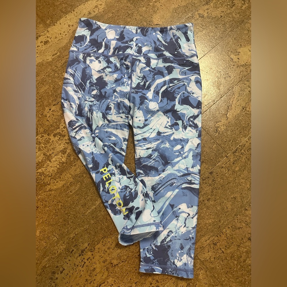 WITH x Peloton blue swirly legging in XL in EUC